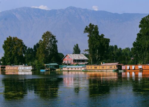 Top 10 Places to Visit in Kashmir