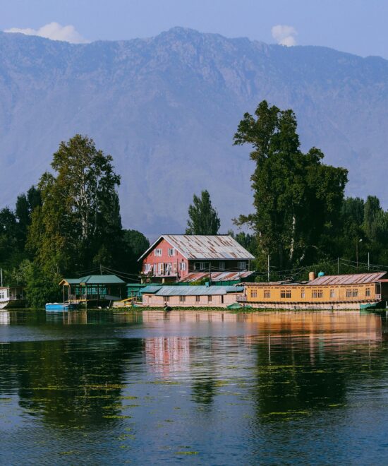 Top 10 Places to Visit in Kashmir
