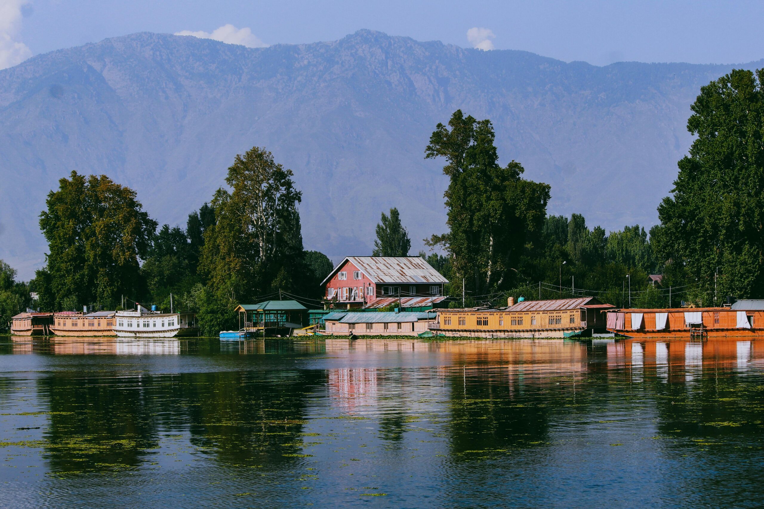 Top 10 Places to Visit in Kashmir